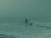 person surfing at daytime